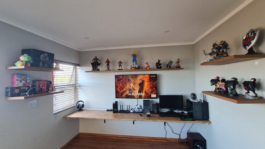 4 Bedroom Property for Sale in Dana Bay Western Cape